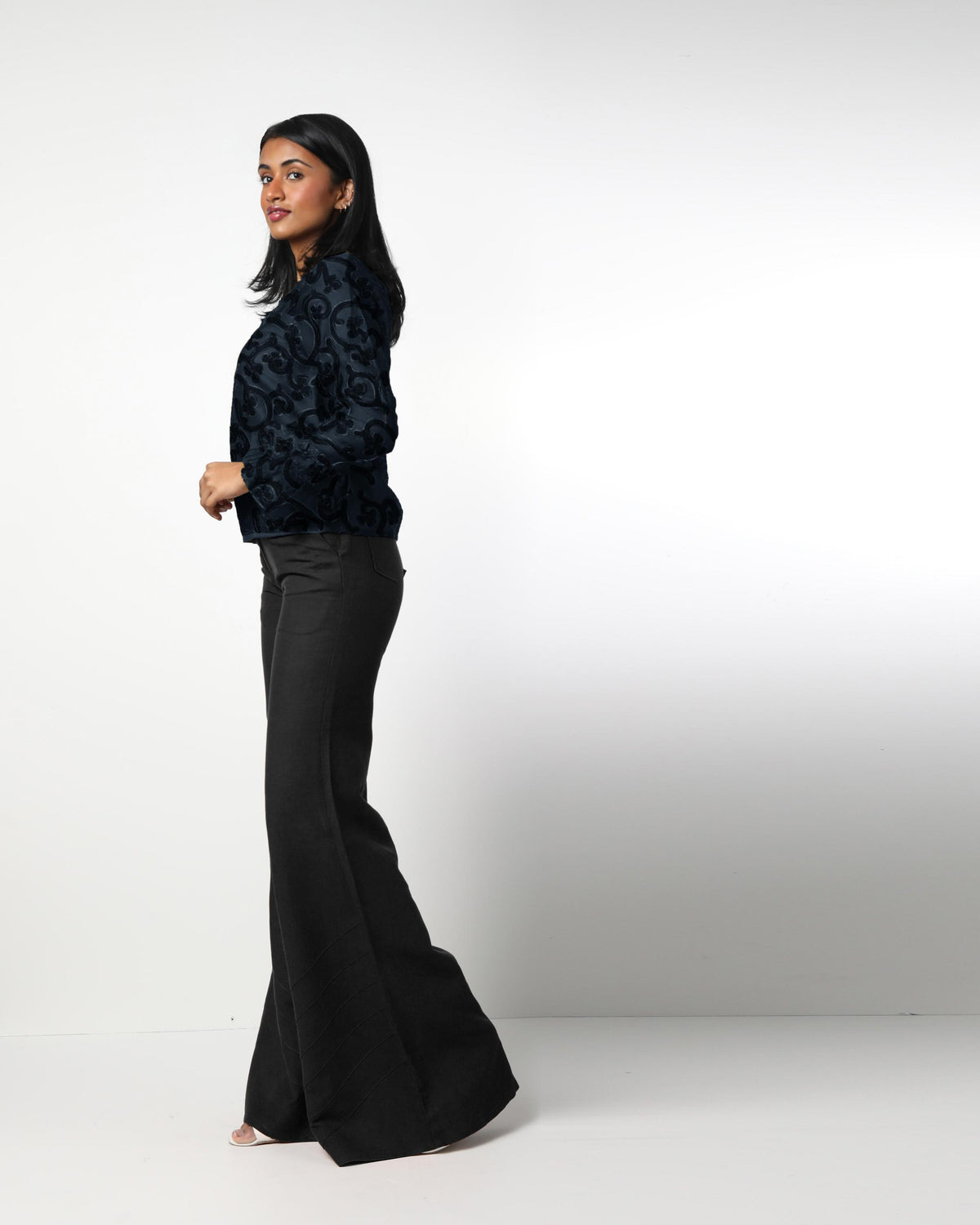 Style 5932 : Flare Pants  100% Linen with Back Pockets