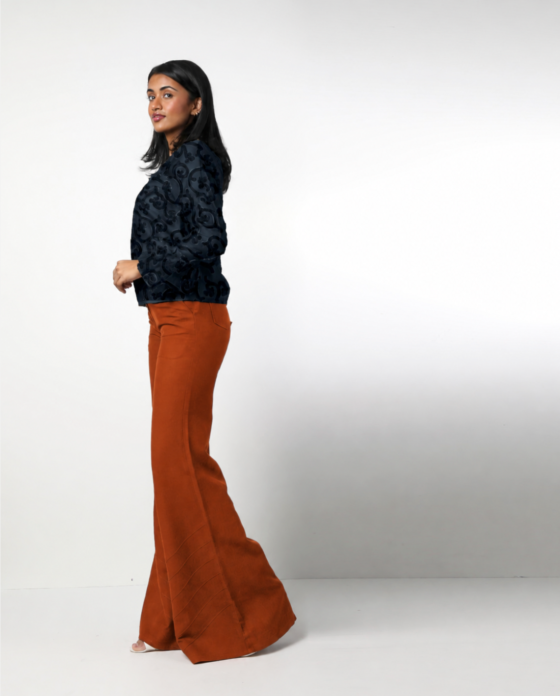 Style 5932 : Flare Pants  100% Linen with Back Pockets